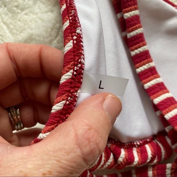 Cupshe Triangle Bikini Top Red & White Striped Size Large - Picture 7 of 9